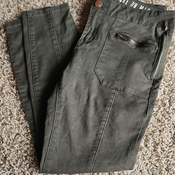 Cotton On Pants - Cotton On Womans Olive Green Pants Size 8